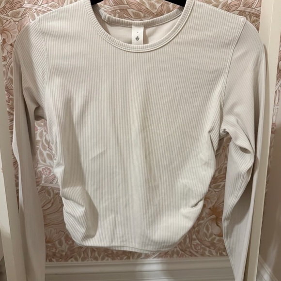 Lululemon ruched sides cropped Ribbed long sleeve top (Size 2) NWOT - Picture 1 of 4